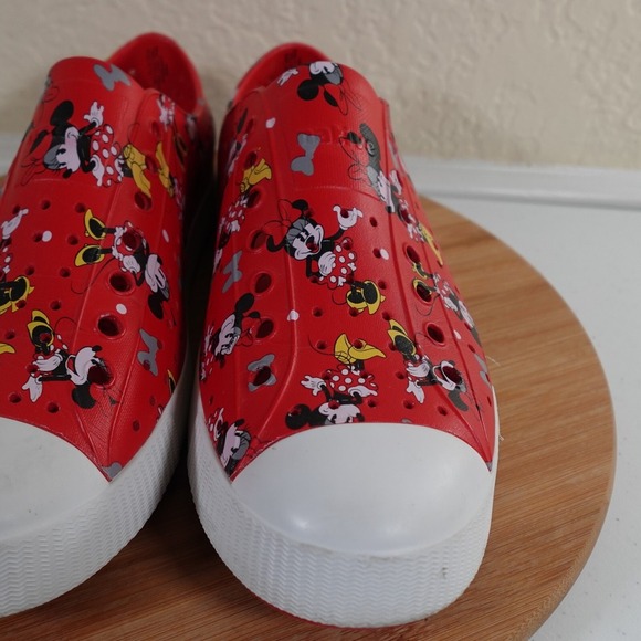 Disney X Native Minnie Mouse Women Size 11 Shoes Red Slip On Waterproof Sneakers - Picture 5 of 12